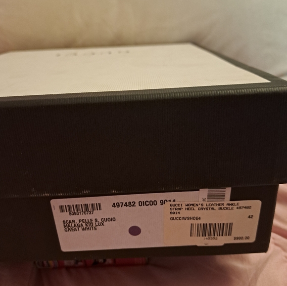 Gucci Crystal Embellished D' Orsay Pumps - Picture 9 of 12